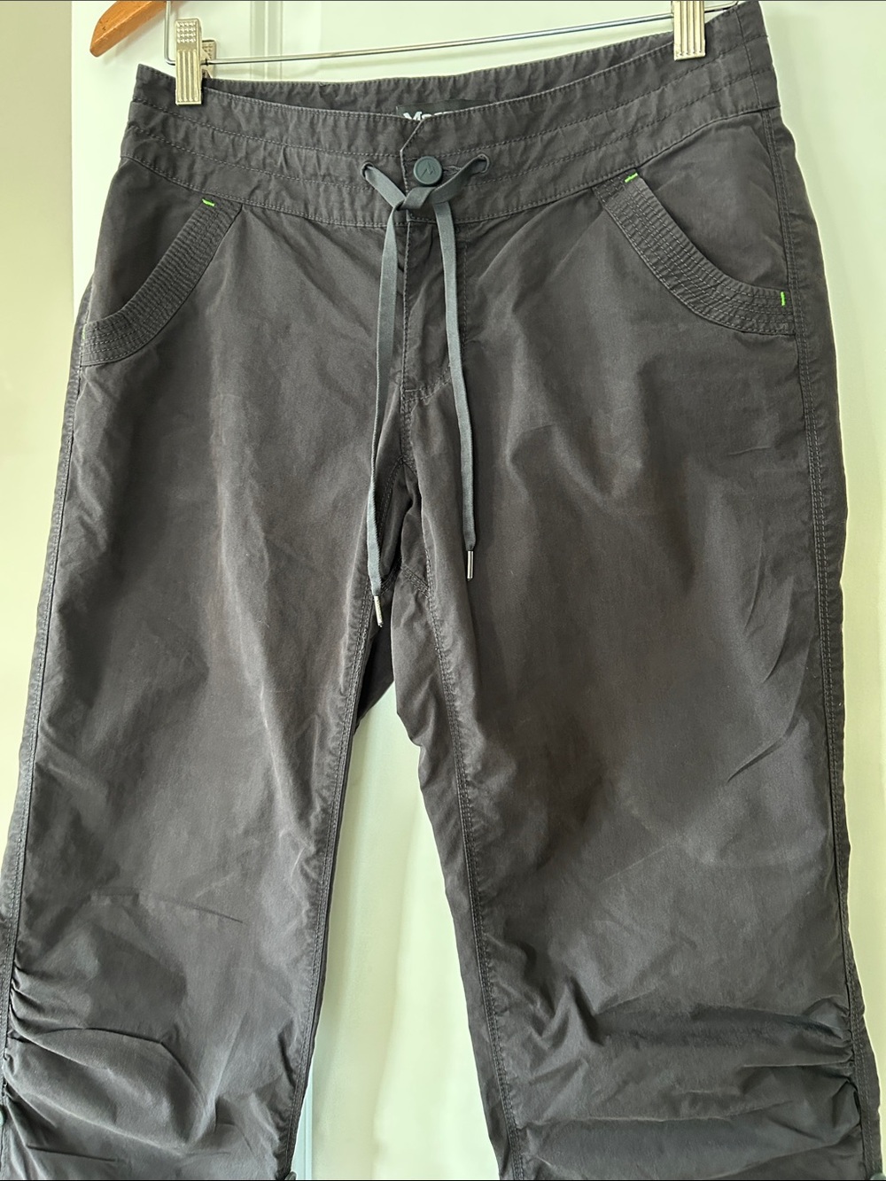 Marmot Convertible Hiking Pants Sz 8 w MEASUREMENTS Roll Up Legs Charcoal Black